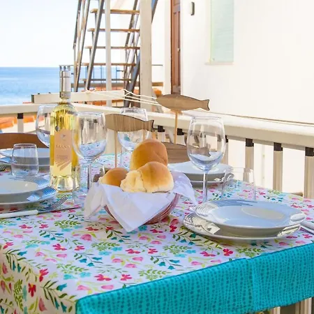 Lungomare Bay, E Sei In Spiaggia... * Cala Gonone