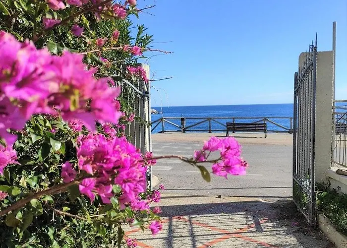 Lungomare Bay, E Sei In Spiaggia... *